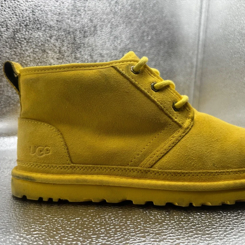 Size 9 UGG Neumel Chukka Boots Mens Yellow Good Suede Lace Up 3236